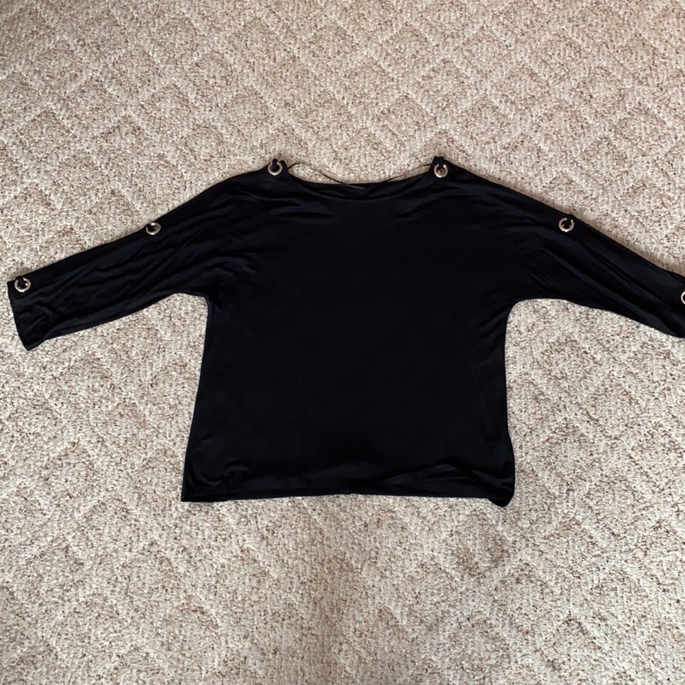 Black 3/4 sleeve top
